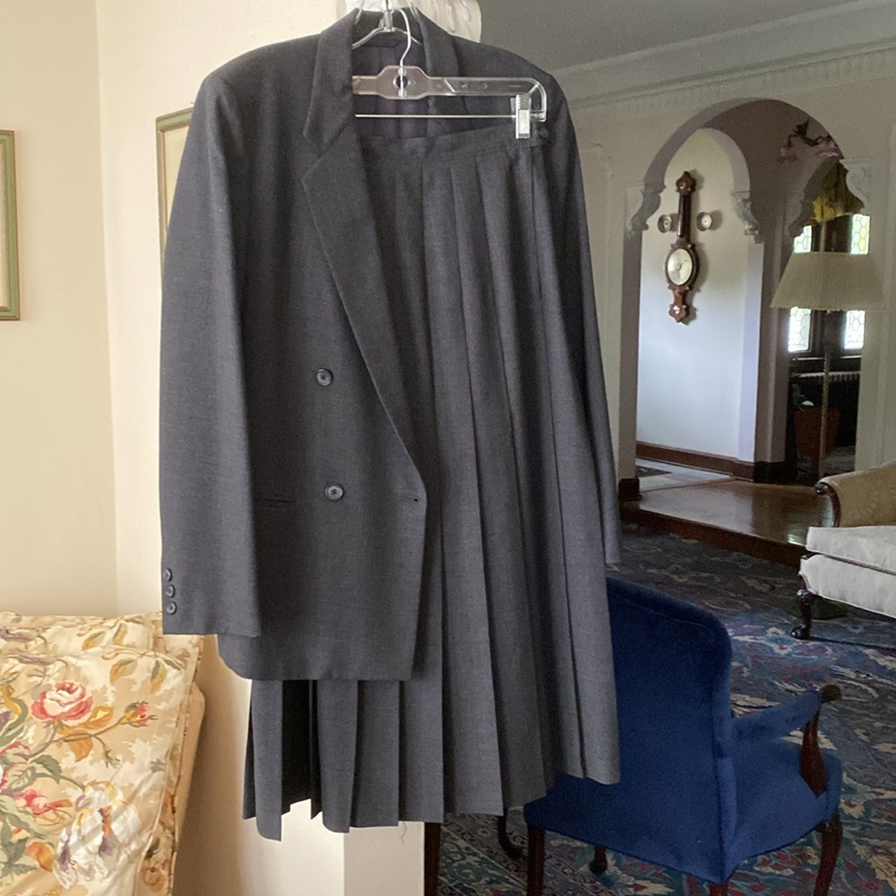 Jack Henry Womens Shop Gray Wool Suit Double Breasted Jacket & Pleated Skirt 12